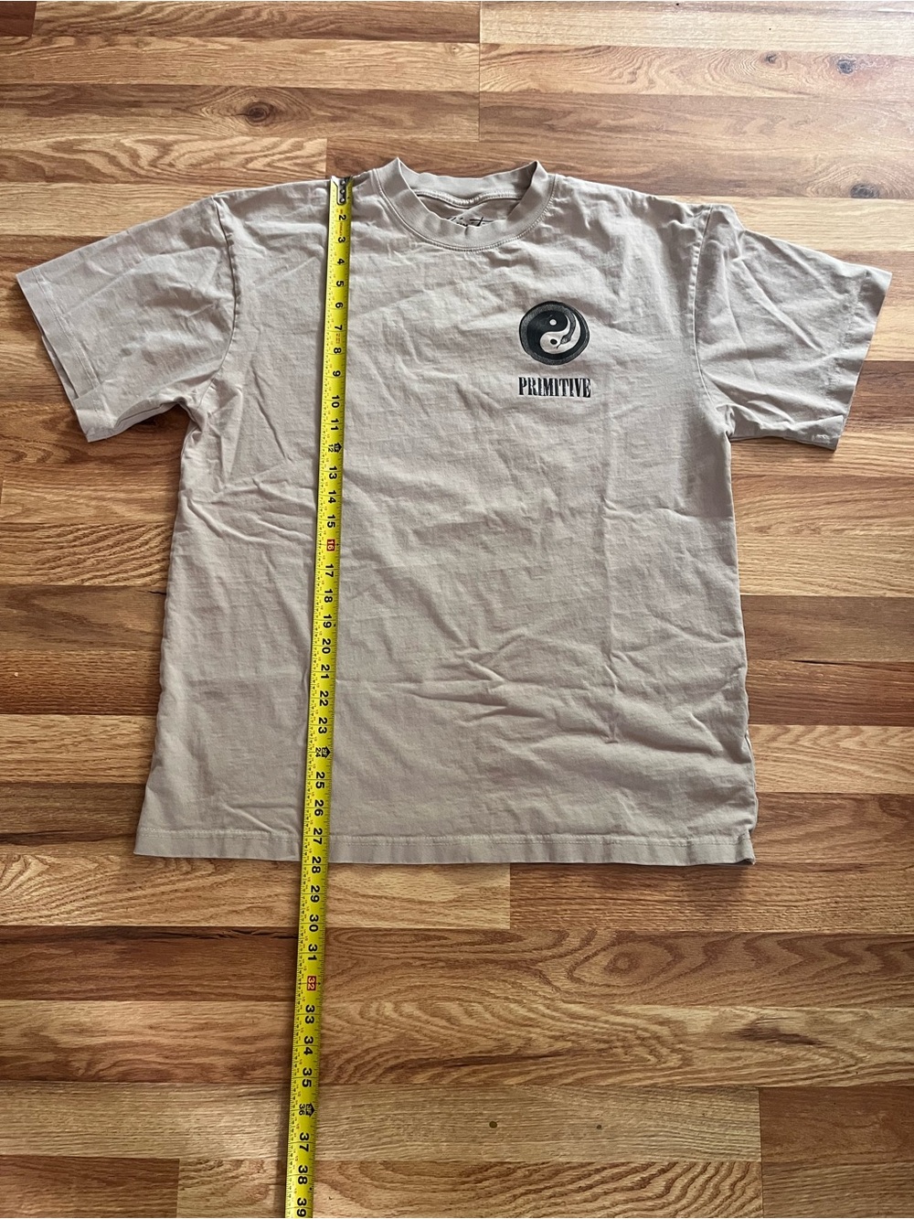 Primitive Cream Tee with Black Yin Yang Print - Picture 6 of 6